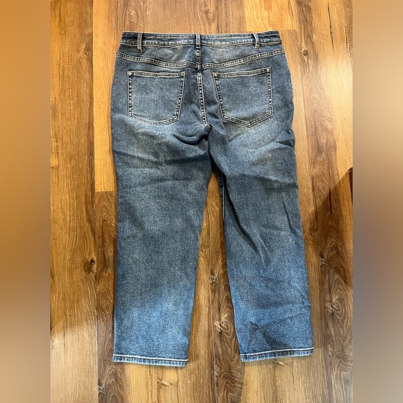 Thyme Ankle Maternity Jeans - Picture 2 of 2